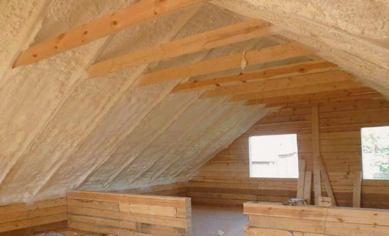 Утепление мансарды деревянного дома