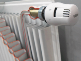 Терморегулятор позволяет менять температуру в помещении и экономить средства.