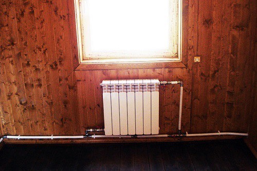 Фото радиатора с диагональным подключением к «ленинградке»