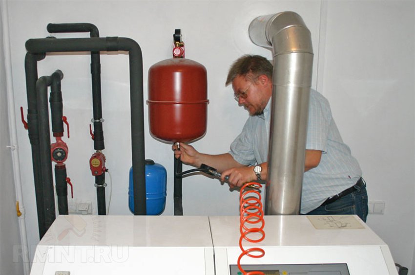 Как выпустить воздух из радиаторов и системы отопления в частном доме