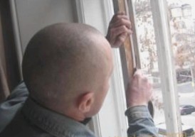 Как правильно утеплить деревянные окна