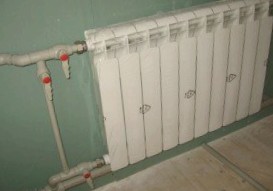 На фото - боковое подключение радиатора отопления, moisant.umi.ru