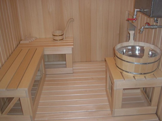 непротекающие деревянные полы в бане