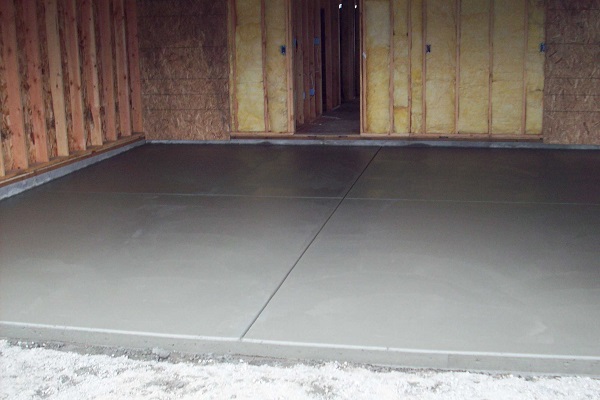 Как залить пол бетоном: этапы работ